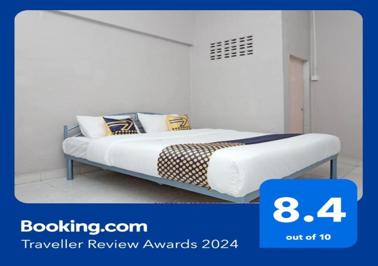 Oyo 2200 Hotel Gunung Sari Rantauprapat Экстерьер фото