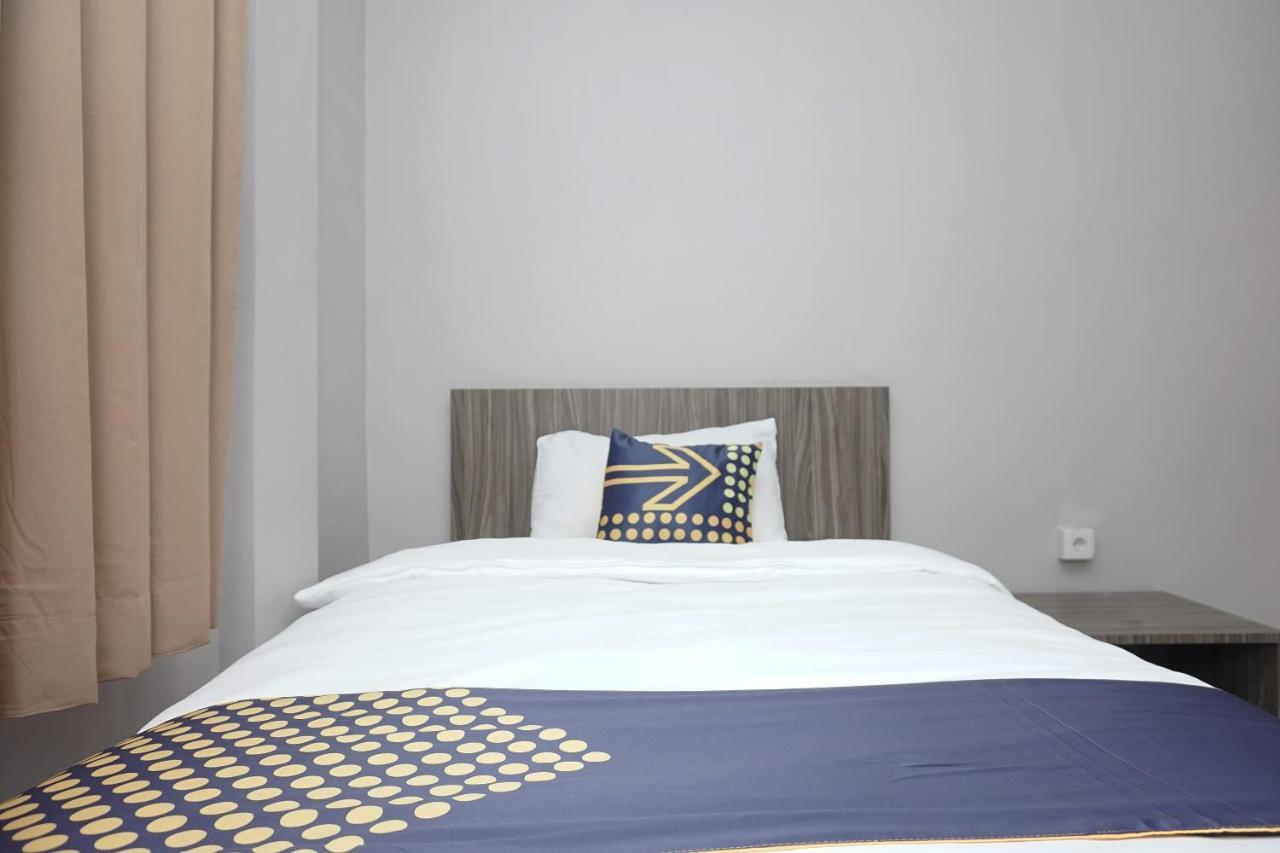Oyo 2200 Hotel Gunung Sari Rantauprapat Экстерьер фото